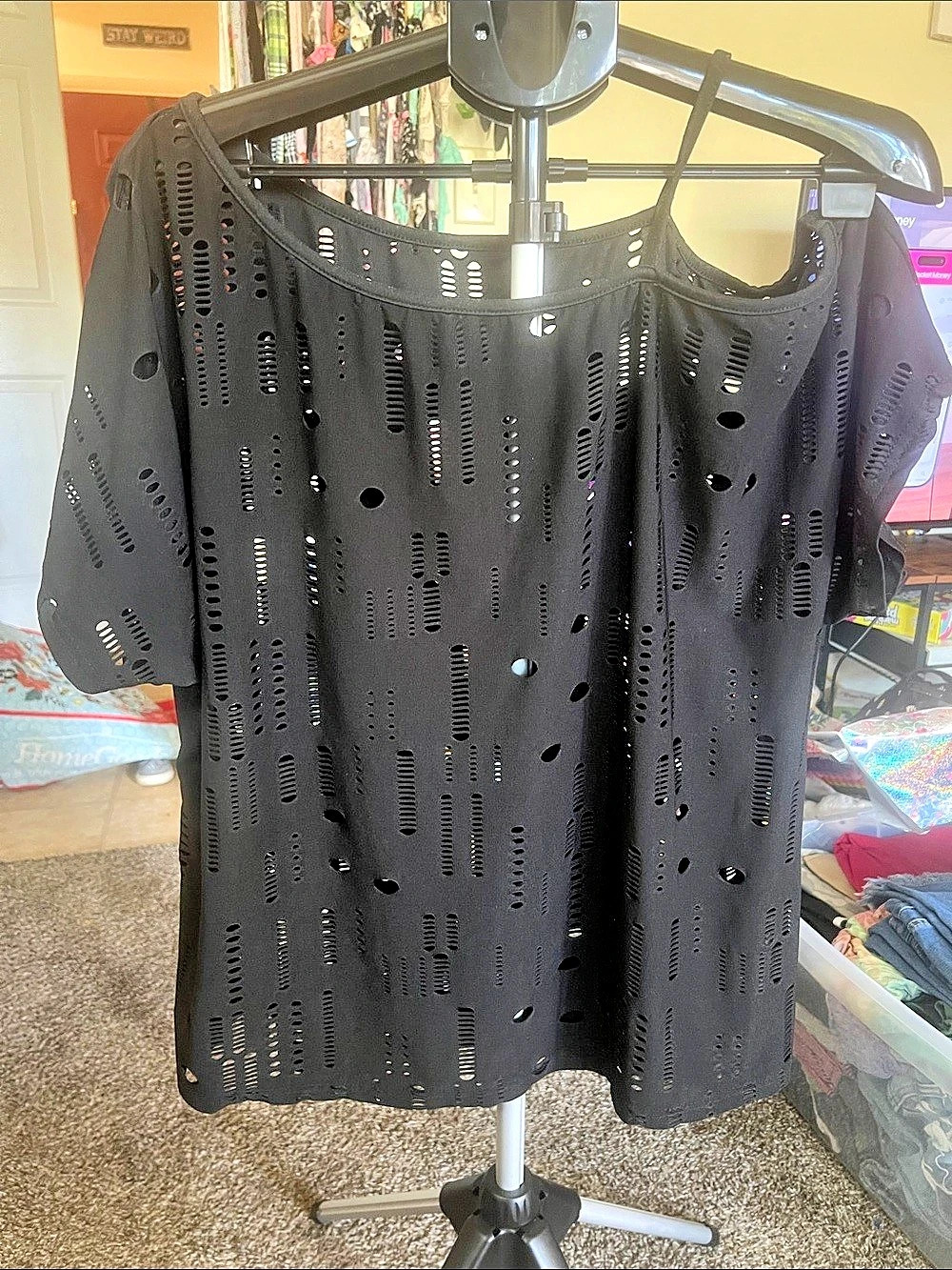 SHEIN Curve Short Sleeve Cutout Top in Black Size 1XL